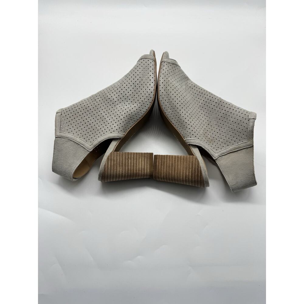 Adam Tucker Rowan Leather Perforated Stacked Heel Sandals Open Toe Gray Size 8 - Picture 6 of 10